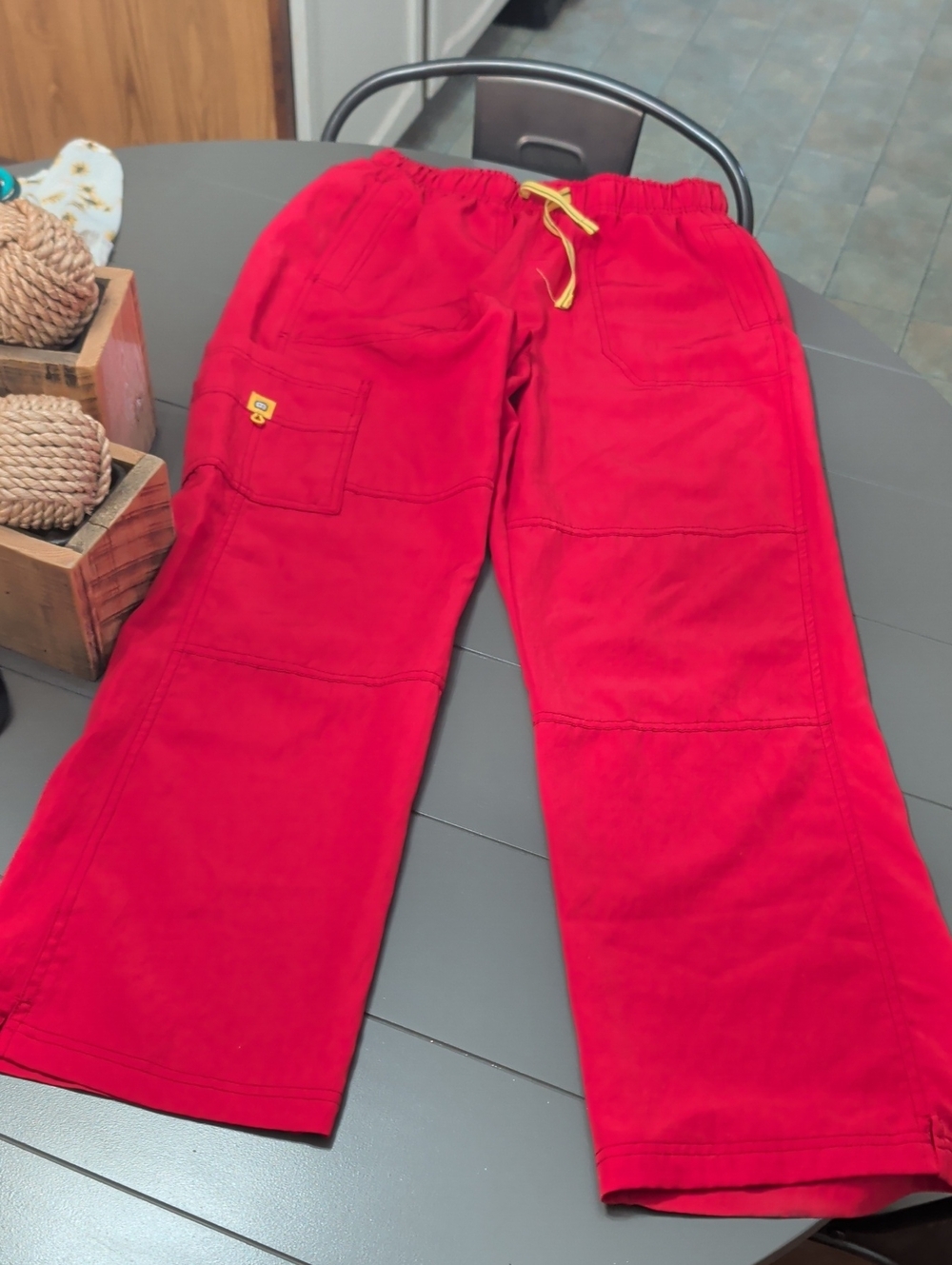 Woman's Wonderwink 4way Stretch Cargo Scrub Bottom Red Sz Medium